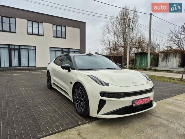 Бежевый Zeekr 001, объемом двигателя 0 л и пробегом 8 тыс. км за 44900 $, фото 3 на Automoto.ua