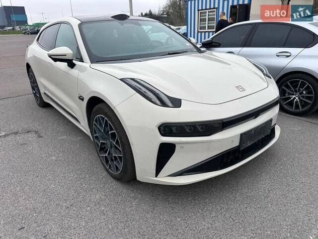 Бежевий Zeekr 001, об'ємом двигуна 0 л та пробігом 14 тис. км за 47000 $, фото 1 на Automoto.ua
