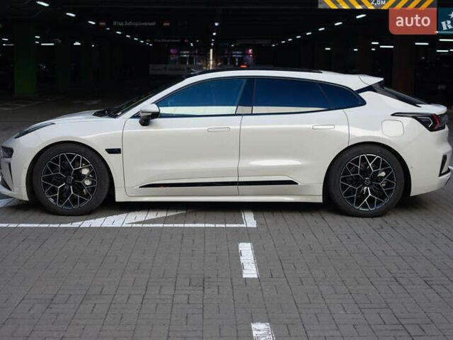 Бежевый Zeekr 001, объемом двигателя 0 л и пробегом 8 тыс. км за 42900 $, фото 9 на Automoto.ua