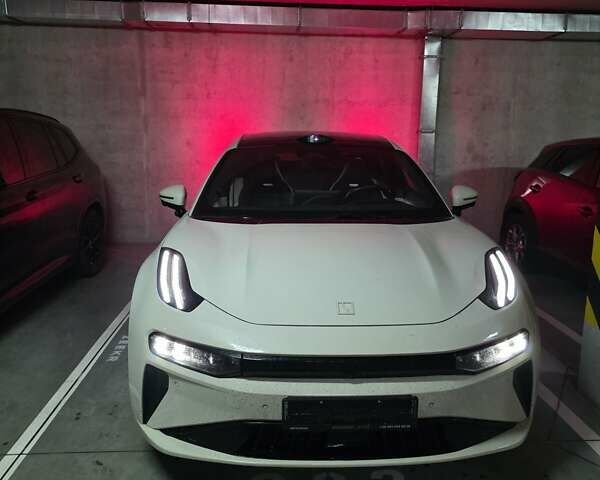 Бежевий Zeekr 001, об'ємом двигуна 0 л та пробігом 14 тис. км за 47000 $, фото 3 на Automoto.ua