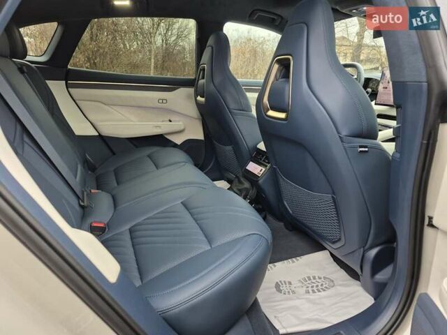 Бежевый Zeekr 001, объемом двигателя 0 л и пробегом 8 тыс. км за 44900 $, фото 24 на Automoto.ua