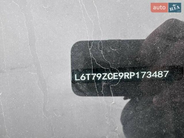 Бежевий Zeekr 001, об'ємом двигуна 0 л та пробігом 14 тис. км за 47000 $, фото 2 на Automoto.ua