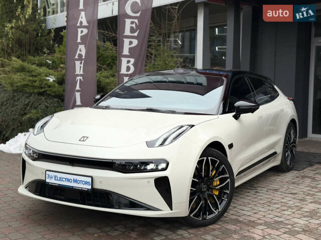 Бежевый Zeekr 001, объемом двигателя 0 л и пробегом 16 тыс. км за 42999 $, фото 1 на Automoto.ua
