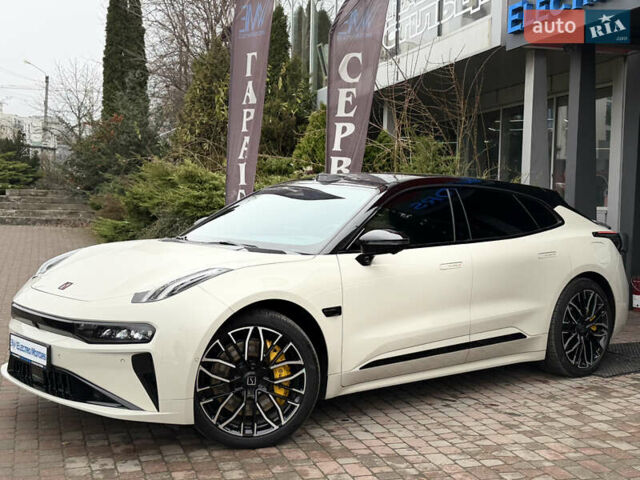 Бежевый Zeekr 001, объемом двигателя 0 л и пробегом 16 тыс. км за 42999 $, фото 3 на Automoto.ua