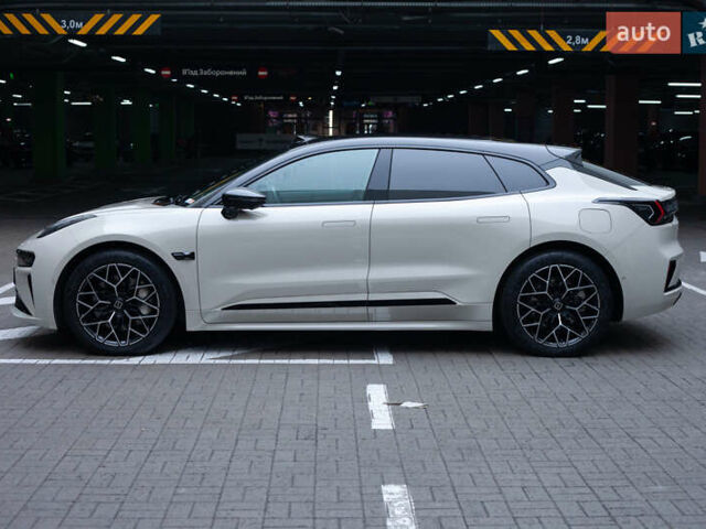 Бежевий Zeekr 001, об'ємом двигуна 0 л та пробігом 15 тис. км за 45900 $, фото 8 на Automoto.ua