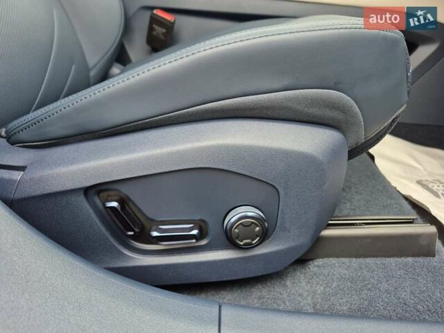 Бежевый Zeekr 001, объемом двигателя 0 л и пробегом 8 тыс. км за 44900 $, фото 30 на Automoto.ua