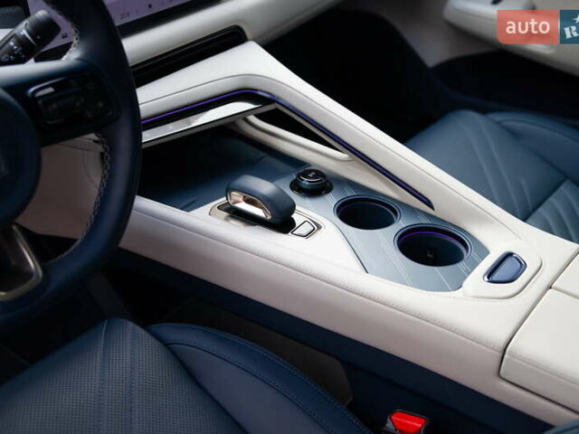 Бежевый Zeekr 001, объемом двигателя 0 л и пробегом 8 тыс. км за 42900 $, фото 16 на Automoto.ua