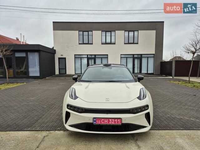 Бежевый Zeekr 001, объемом двигателя 0 л и пробегом 8 тыс. км за 44900 $, фото 4 на Automoto.ua