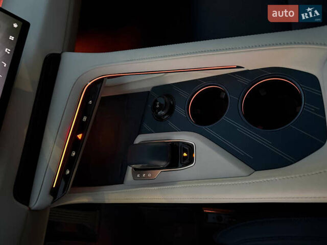 Zeekr 001 2024 у Львові на Automoto.ua Бежевий Zeekr 001, об'ємом двигуна 0 л та пробігом 12 тис. км за 46777 $, фото 14 на Automoto.ua