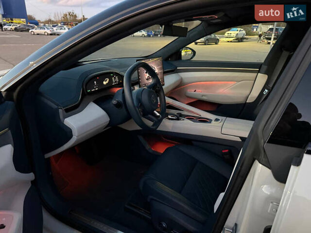 Zeekr 001 2024 у Львові на Automoto.ua Бежевий Zeekr 001, об'ємом двигуна 0 л та пробігом 12 тис. км за 46777 $, фото 11 на Automoto.ua