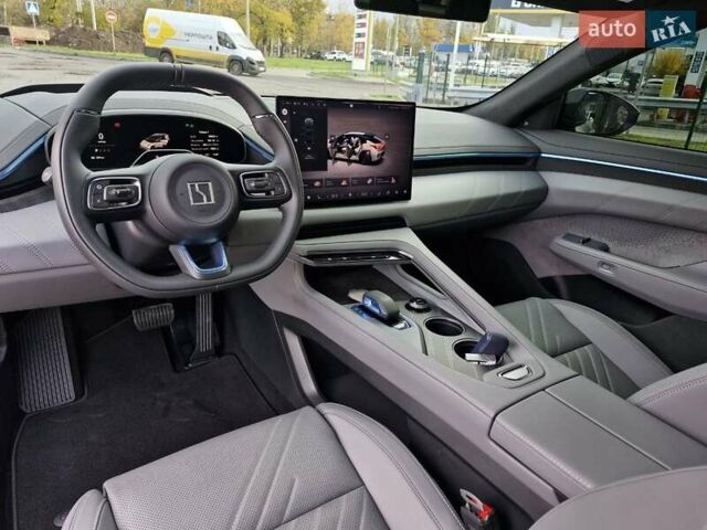 Zeekr 001 2025 в Николаеве на Automoto.ua Бежевый Zeekr 001, объемом двигателя 0 л и пробегом 10 тыс. км за 51999 $, фото 21 на Automoto.ua