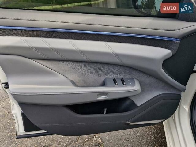 Zeekr 001 2025 в Николаеве на Automoto.ua Бежевый Zeekr 001, объемом двигателя 0 л и пробегом 10 тыс. км за 51999 $, фото 13 на Automoto.ua