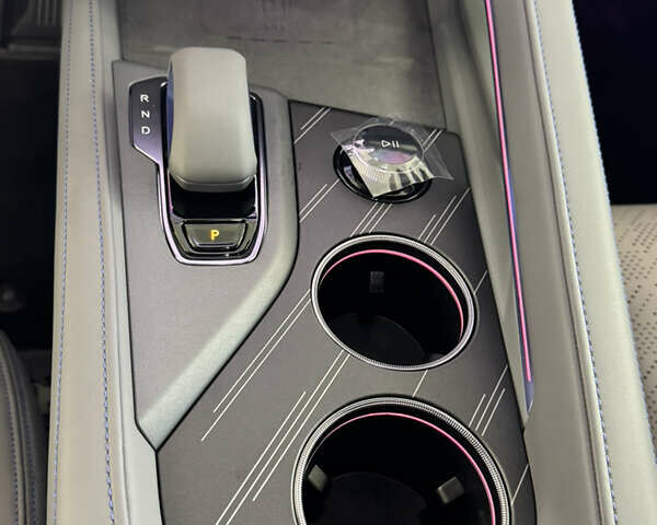 Zeekr 001 2025 в Киеве на Automoto.ua Бежевый Zeekr 001, объемом двигателя 0 л и пробегом 1 тыс. км за 54000 $, фото 9 на Automoto.ua