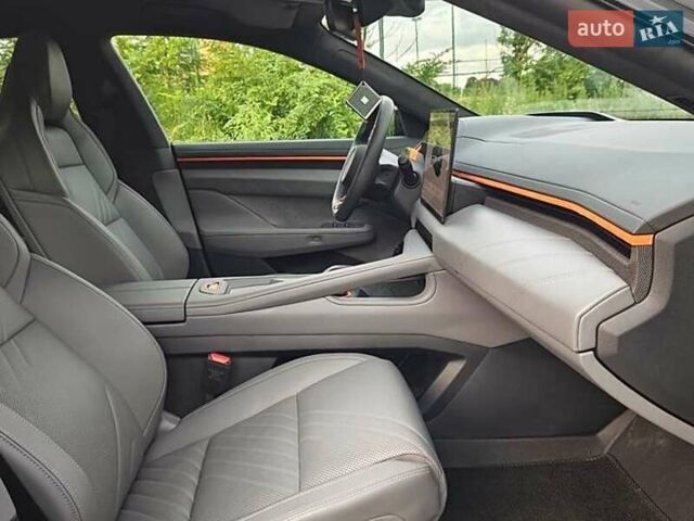 Черный Zeekr 001, объемом двигателя 0 л и пробегом 6 тыс. км за 43900 $, фото 4 на Automoto.ua