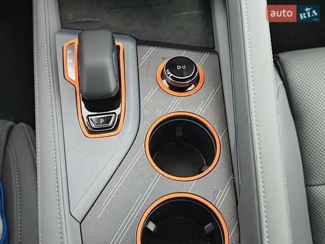 Черный Zeekr 001, объемом двигателя 0 л и пробегом 6 тыс. км за 43900 $, фото 12 на Automoto.ua
