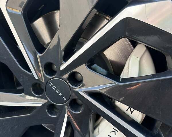 Черный Zeekr 001, объемом двигателя 0 л и пробегом 50 тыс. км за 36000 $, фото 10 на Automoto.ua