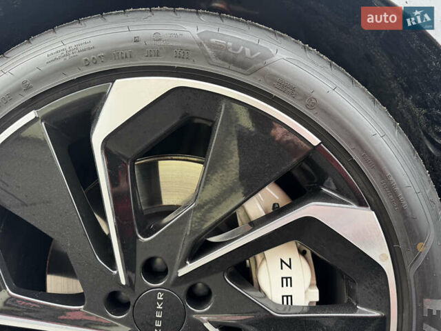 Черный Zeekr 001, объемом двигателя 0 л и пробегом 1 тыс. км за 35900 $, фото 4 на Automoto.ua