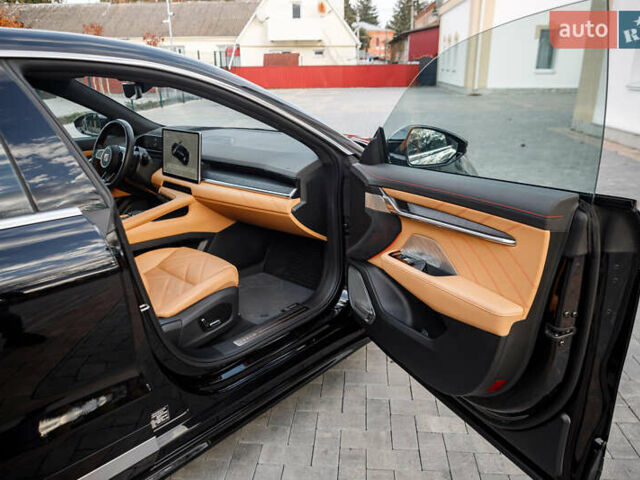 Zeekr 001 2023 у Бару на Automoto.ua Чорний Zeekr 001, об'ємом двигуна 0 л та пробігом 43 тис. км за 33900 $, фото 11 на Automoto.ua