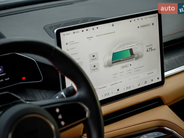 Zeekr 001 2023 у Бару на Automoto.ua Чорний Zeekr 001, об'ємом двигуна 0 л та пробігом 43 тис. км за 33900 $, фото 32 на Automoto.ua