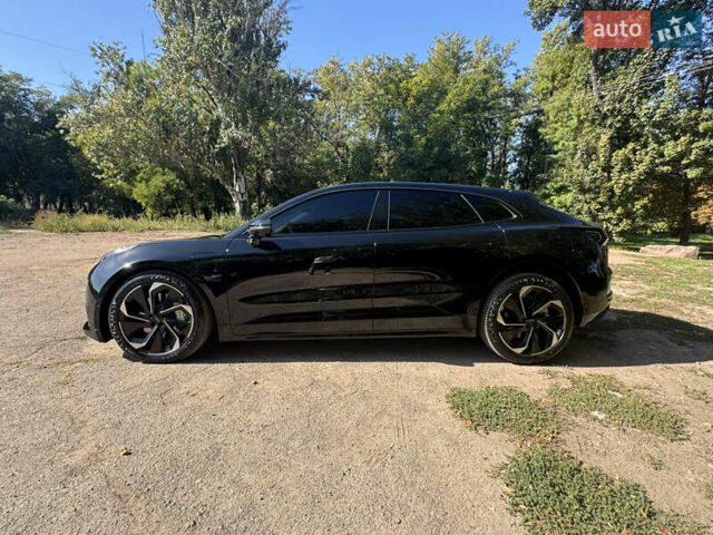 Черный Zeekr 001, объемом двигателя 0 л и пробегом 9 тыс. км за 41500 $, фото 6 на Automoto.ua