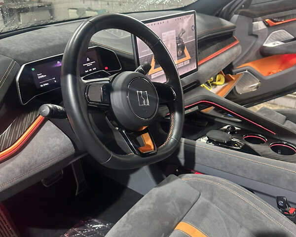 Чорний Zeekr 001, об'ємом двигуна 0 л та пробігом 37 тис. км за 42800 $, фото 6 на Automoto.ua