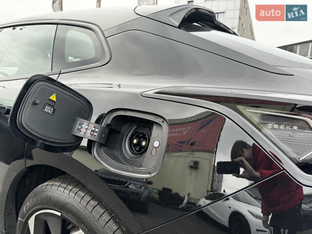 Черный Zeekr 001, объемом двигателя 0 л и пробегом 1 тыс. км за 35900 $, фото 5 на Automoto.ua