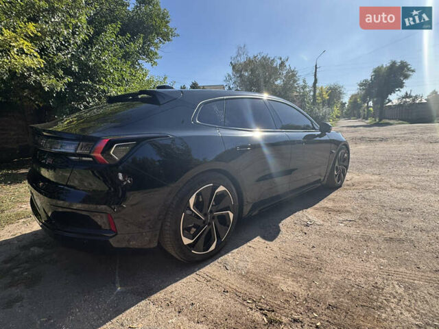 Черный Zeekr 001, объемом двигателя 0 л и пробегом 9 тыс. км за 41500 $, фото 4 на Automoto.ua