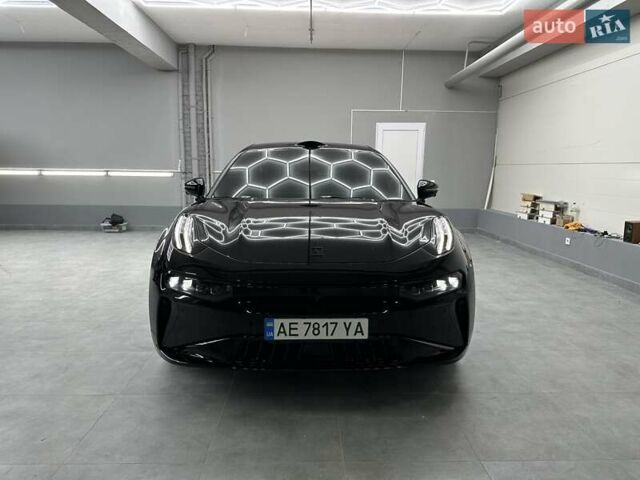 Zeekr 001 2024 у Дніпро (Дніпропетровську) на Automoto.ua Чорний Zeekr 001, об'ємом двигуна 0 л та пробігом 17 тис. км за 53000 $, фото 2 на Automoto.ua