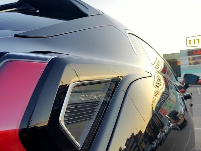 Черный Zeekr 001, объемом двигателя 0 л и пробегом 4 тыс. км за 42500 $, фото 5 на Automoto.ua