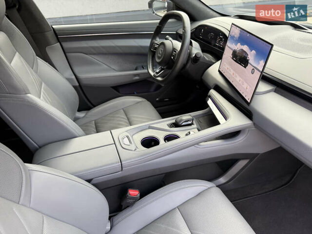 Zeekr 001 2024 у Києві на Automoto.ua Чорний Zeekr 001, об'ємом двигуна 0 л та пробігом 11 тис. км за 39999 $, фото 34 на Automoto.ua