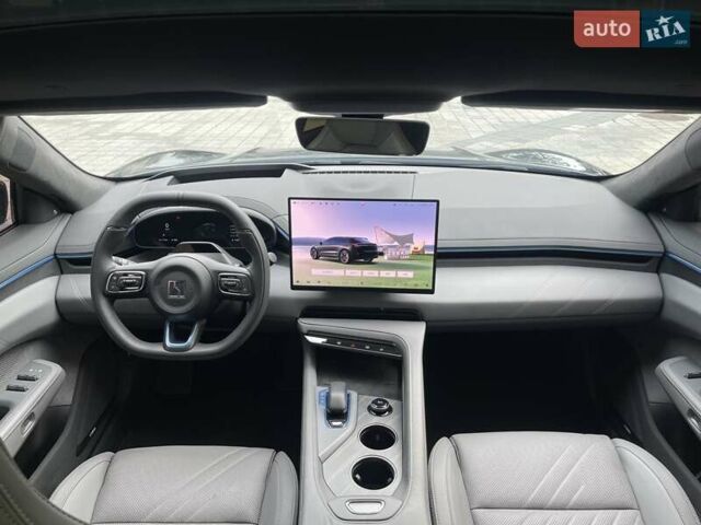 Черный Zeekr 001, объемом двигателя 0 л и пробегом 28 тыс. км за 44800 $, фото 5 на Automoto.ua