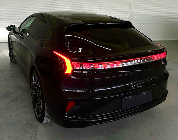 Черный Zeekr 001, объемом двигателя 0 л и пробегом 9 тыс. км за 44900 $, фото 3 на Automoto.ua