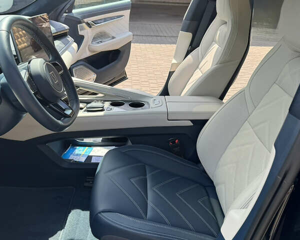 Черный Zeekr 001, объемом двигателя 0 л и пробегом 15 тыс. км за 37500 $, фото 36 на Automoto.ua