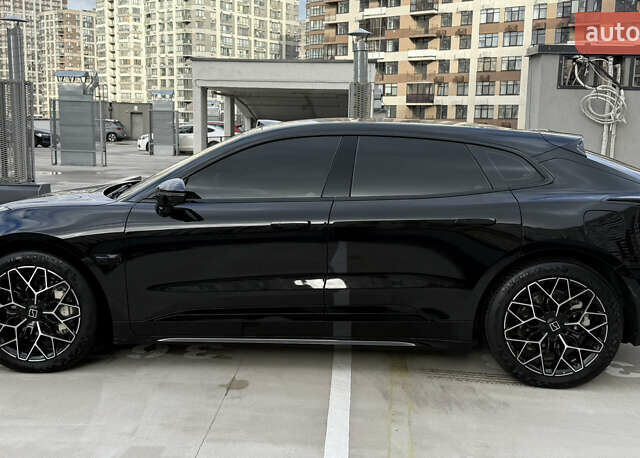 Черный Zeekr 001, объемом двигателя 0 л и пробегом 11 тыс. км за 37999 $, фото 8 на Automoto.ua