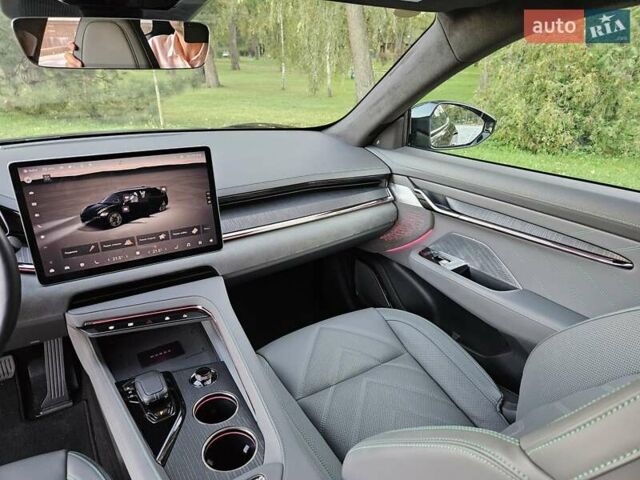 Чорний Zeekr 001, об'ємом двигуна 0 л та пробігом 13 тис. км за 37777 $, фото 31 на Automoto.ua