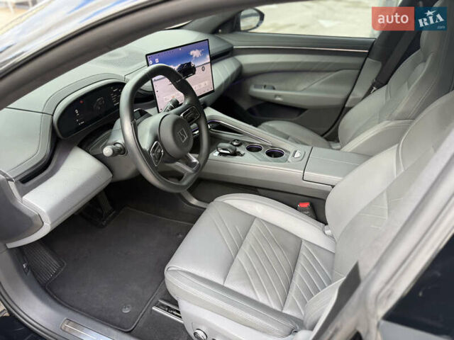 Черный Zeekr 001, объемом двигателя 0 л и пробегом 11 тыс. км за 37999 $, фото 25 на Automoto.ua