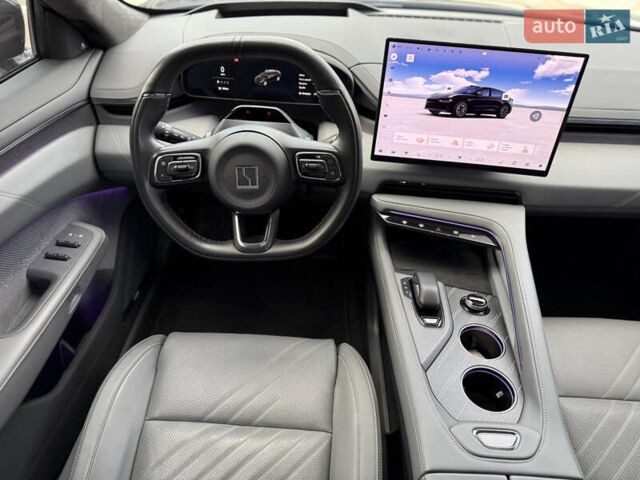 Zeekr 001 2024 у Києві на Automoto.ua Чорний Zeekr 001, об'ємом двигуна 0 л та пробігом 11 тис. км за 39999 $, фото 37 на Automoto.ua