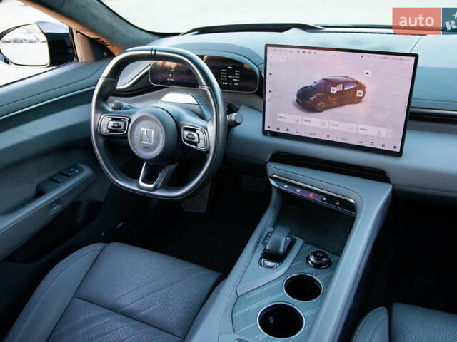 Черный Zeekr 001, объемом двигателя 0 л и пробегом 48 тыс. км за 39000 $, фото 19 на Automoto.ua