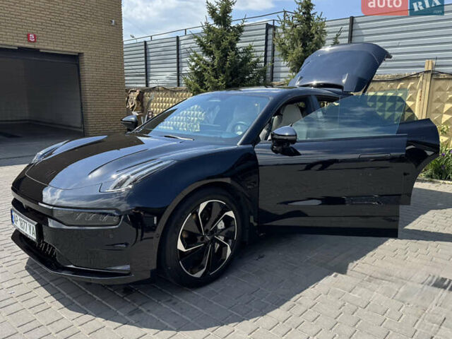 Черный Zeekr 001, объемом двигателя 0 л и пробегом 15 тыс. км за 37500 $, фото 39 на Automoto.ua