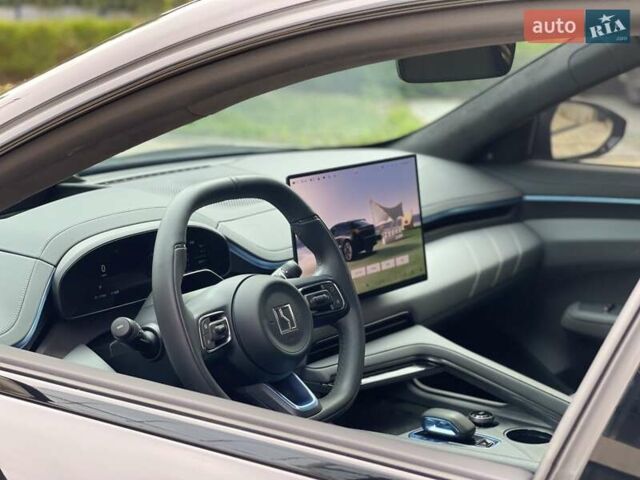 Черный Zeekr 001, объемом двигателя 0 л и пробегом 28 тыс. км за 44800 $, фото 2 на Automoto.ua