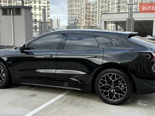 Zeekr 001 2024 у Києві на Automoto.ua Чорний Zeekr 001, об'ємом двигуна 0 л та пробігом 11 тис. км за 39999 $, фото 10 на Automoto.ua