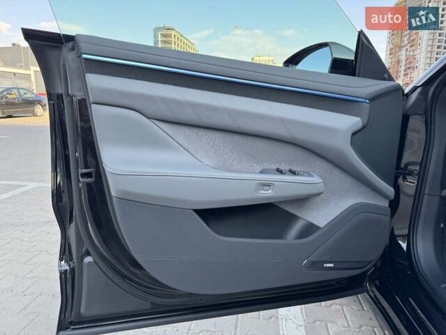 Чорний Zeekr 001, об'ємом двигуна 0 л та пробігом 14 тис. км за 47700 $, фото 17 на Automoto.ua