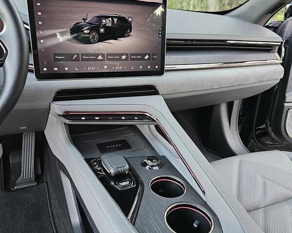 Чорний Zeekr 001, об'ємом двигуна 0 л та пробігом 13 тис. км за 37777 $, фото 24 на Automoto.ua