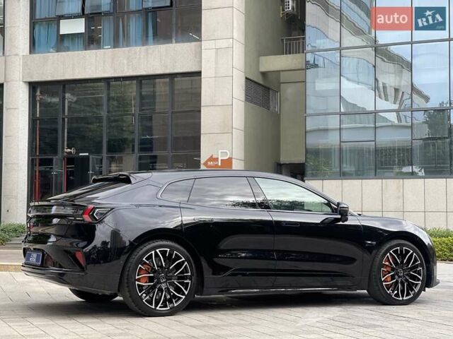 Черный Zeekr 001, объемом двигателя 0 л и пробегом 3 тыс. км за 46900 $, фото 3 на Automoto.ua