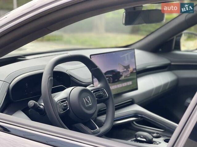 Черный Zeekr 001, объемом двигателя 0 л и пробегом 3 тыс. км за 46900 $, фото 2 на Automoto.ua