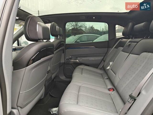 Черный Zeekr 001, объемом двигателя 0 л и пробегом 1 тыс. км за 50500 $, фото 19 на Automoto.ua