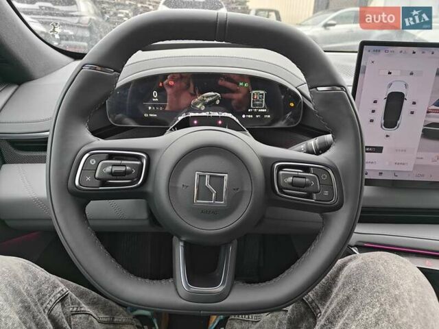 Черный Zeekr 001, объемом двигателя 0 л и пробегом 1 тыс. км за 50500 $, фото 20 на Automoto.ua