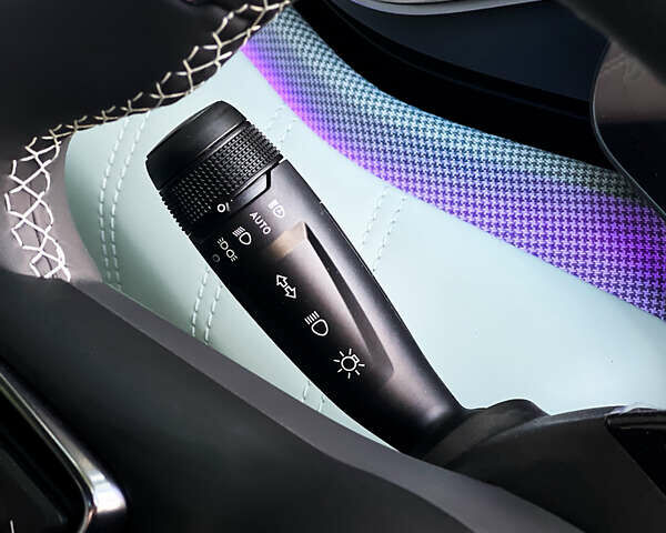 Черный Zeekr 001, объемом двигателя 0 л и пробегом 1 тыс. км за 51999 $, фото 15 на Automoto.ua