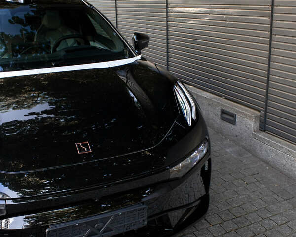 Черный Zeekr 001, объемом двигателя 0 л и пробегом 1 тыс. км за 51999 $, фото 20 на Automoto.ua