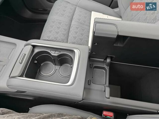 Черный Zeekr 001, объемом двигателя 0 л и пробегом 1 тыс. км за 50500 $, фото 13 на Automoto.ua